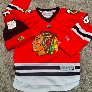 NHL hockey Chicago Blackhawks NWT hat and used jersey sz small youth
